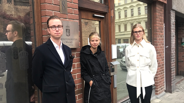 Matilda med hennes ombud vid Centrum för rättvisa