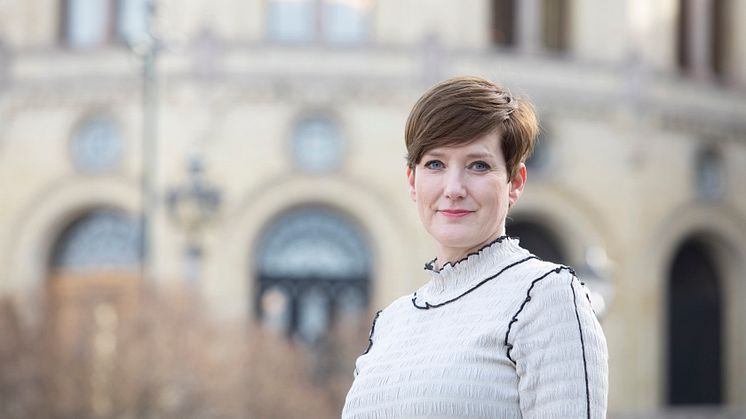 Altingets sjefsredaktør Veslemøy Hedvig Østrem leder panelsamtalen som arrangeres på Arendalsuka av Norsk Komponistforening i samarbeid med Altinget og Raftostiftelsen. Foto: Anne Elisabeth Næss