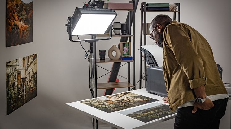 Canon imagePROGRAF PRO-1100_BTS_Lifestyle_Reviewing Print_Igor Demba_K7A1765.jpg