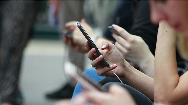 Stulna smartphones blir värdelösa genom samarbete mellan Telia och mobiltillverkare 