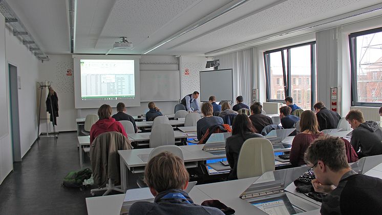 Mehr als 300 Schülerinnen und Schüler beim 6. Fachtag Informatik am 24. Januar 2017 an der Technischen Hochschule Wildau
