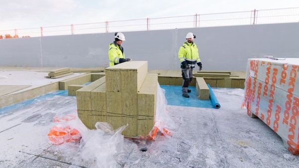 Ny isolering för låglutande tak från ROCKWOOL