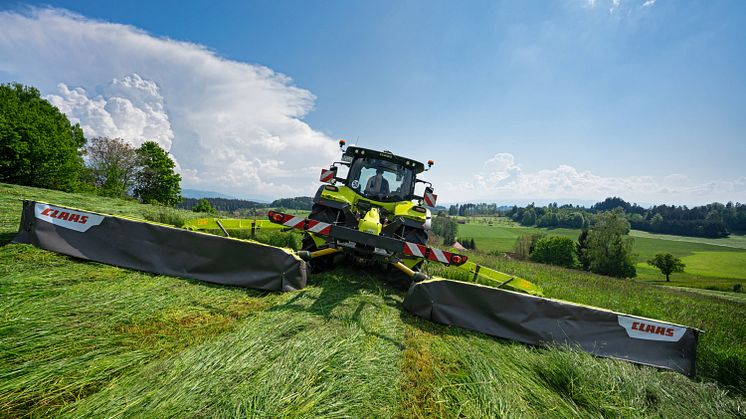 A wide working width and low power requirement means fewer passes and the possibility of using low weight four-cylinder tractors. 