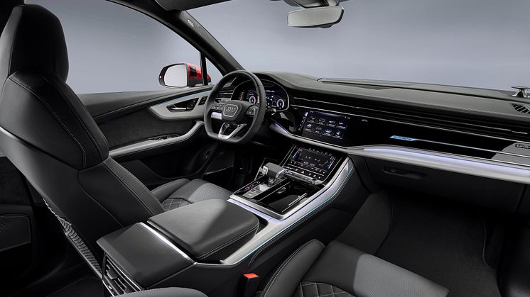Audi Q7 (Matadorrød)
