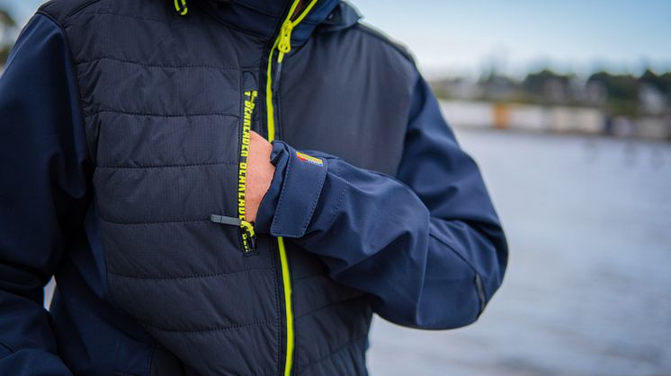 Blåkläder hybridjakke med praktiske lommer 