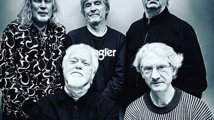 Pressbild - The Nomads och Staffan Hellstrand 