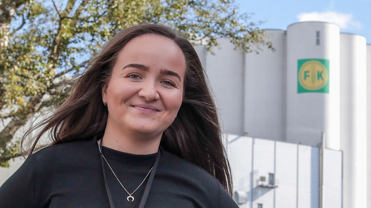 Malin Skotoff Skjelde tar i dag master innenfor Økonomi og Administrasjon med spesialisering innen Strategisk Markedsføring.