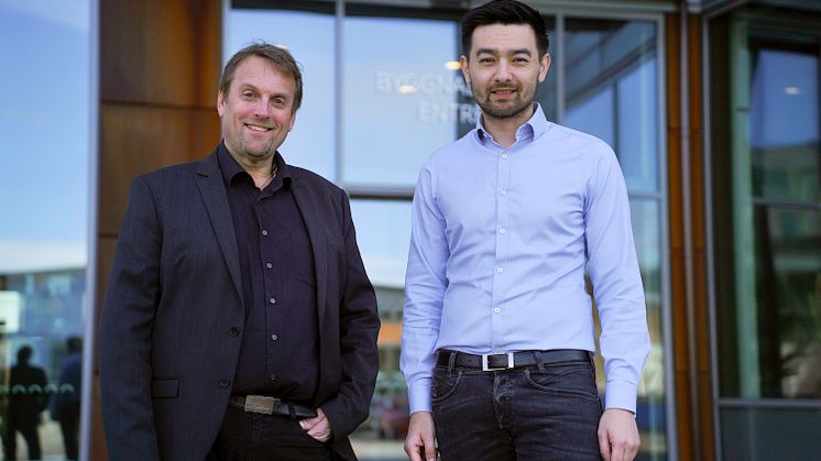 Chassis Autonomys mål är att bli "möjliggöraren" för autonoma fordon. I bild medgrundarna Peter Johansson (VD) och Thomas Li (CTO). 