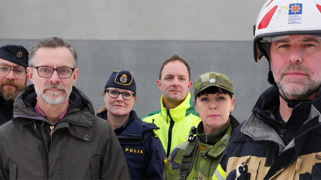 Totalförsvaret består av civilt och militärt försvar. Det är samhället tillsammans – kommuner, regioner, myndigheter, näringsliv, frivilligorganisationer och privatpersoner – som är vårt totalförsvar. Foto: Försvarsmakten