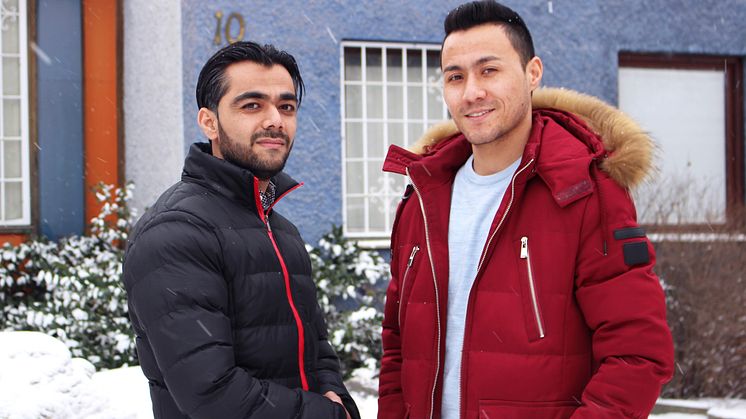 Ayoub och Hassan arbetar på stödboendet för ensamkommande i Hässelby. Foto: Skyddsvärnet