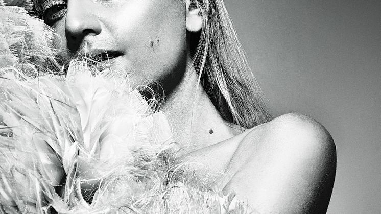 NY SINGEL. ​Anna Bergendahl förgyller julen med nya låten "It Never Snows in California"