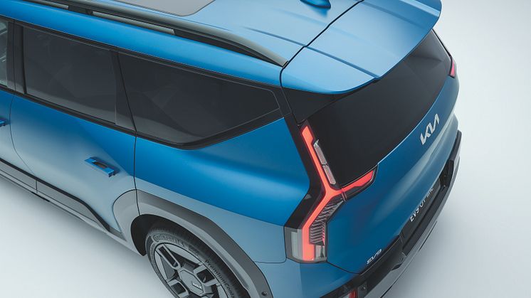 KIA_EV9_GTLine-Static-Studio_Print_3600x2400_04