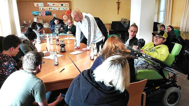 Geschwisterbegleitung im Kinderhospiz Bärenherz: Kinder begeistern sich für Hip-Hop-Projekt & Rage Room