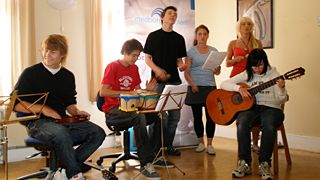 Sommarjobb med sång och musik