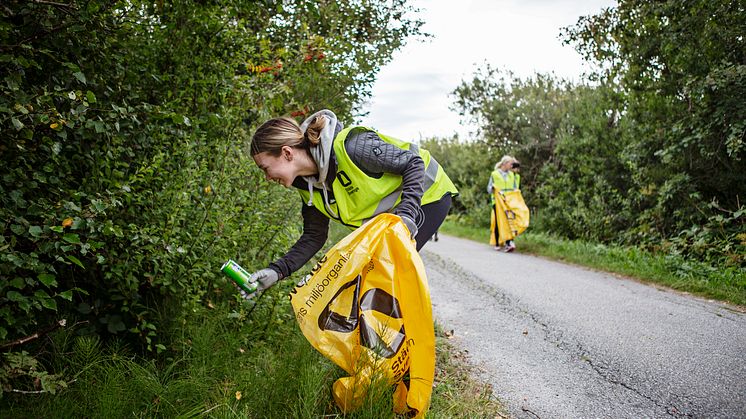 Stafettpinnen i Renova-Röjet går vidare. Nu kommer föreningar i Stenungsund att få städa sin närmiljö.
