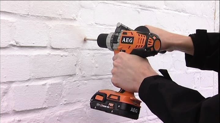 AEG Pro Lithium-Ion video