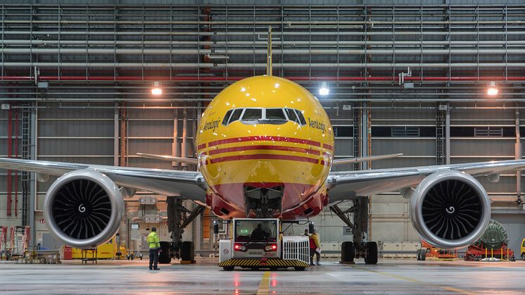 DHL Express justerer sine priser i gennemsnit med 4,9% fra 2022 for blandt andet fortsat at kunne investere i netværket. Det inkluderer eksempelvis topmoderne fly som denne Boeing 777 Freighter.