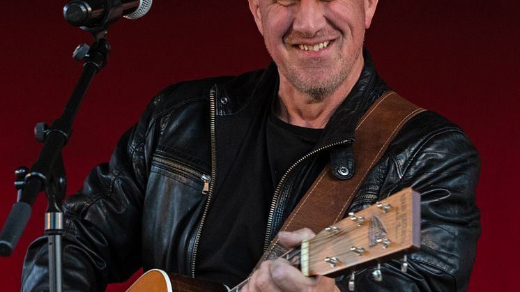 Martin Nilsson med Band.jpg