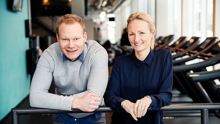 Daglig leder i STERK, Kjetil Larsen, har høye ambisjoner for det nye treningssenteret. Her med utleiesjef Cecilie Landgraff Bruusgaard, som er veldig fornøyd med å kunne tilby et bredt og komplett helse- og treningstilbud på HasleLinje.  