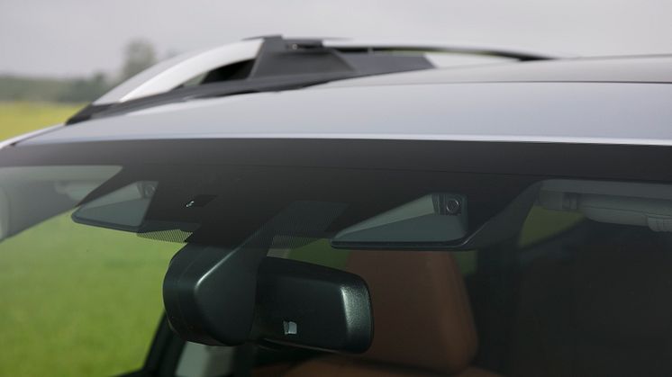 Subaru_Outback_EyeSight_stereocamera