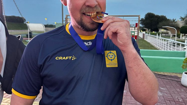 Marcus Svensson imponerade i OS-kvalet i Doha. Skåningen var delad etta i grundomgången och prickade allra flest duvor i finalen, vilket gav honom en ytterst välförtjänt guldmedalj. 