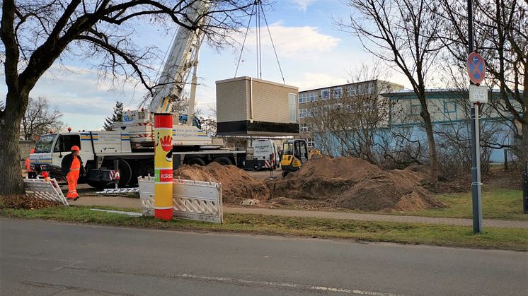 Aufstellung eines Hauptverteilers in Saarmund