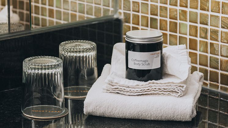 Courtyard by Marriott slår ett slag för hållbarhet - omvandlar kaffesump till bodyscrub