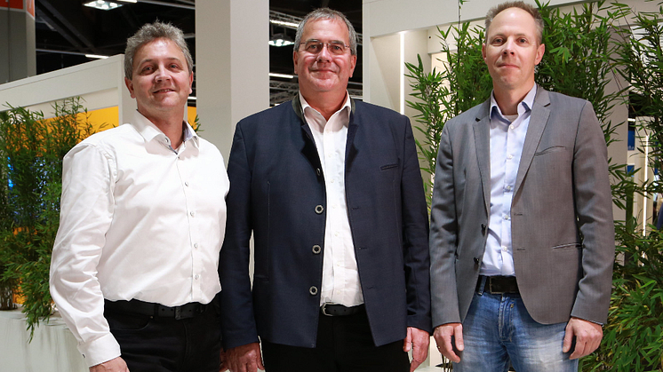 B&R förbättrar sin smarta kameraportfölj med kraftfull djupinlärningsfunktion. Ett trevägssamarbete med mjukvaruspecialisten för maskin-vision MVTec och AI-processorspecialisten Hailo gör B&R-kameran till en kraftfull och effektiv edge enhet.
