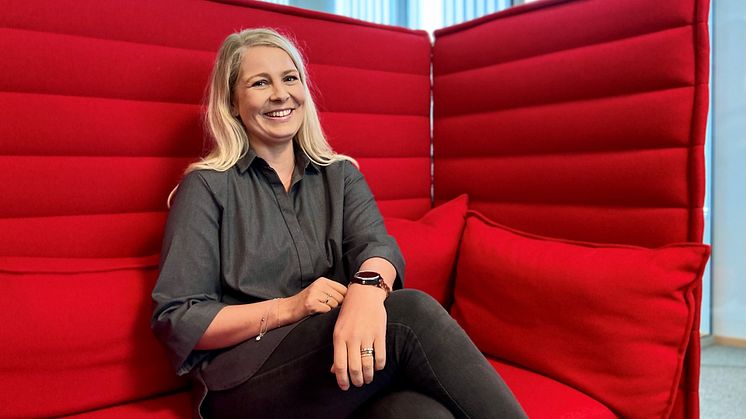 Cornelia Bjørke-Hill tar steget opp til Head of Group Communications & PR i Simployer.