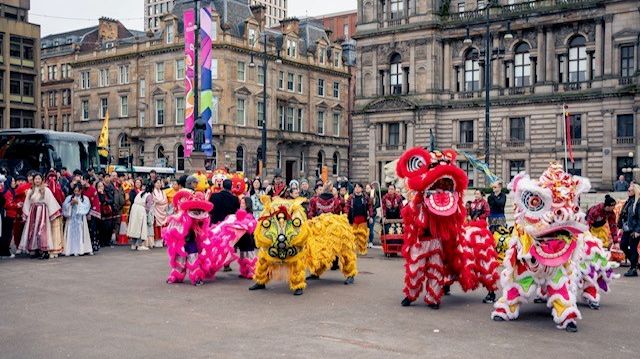 Performers George Square