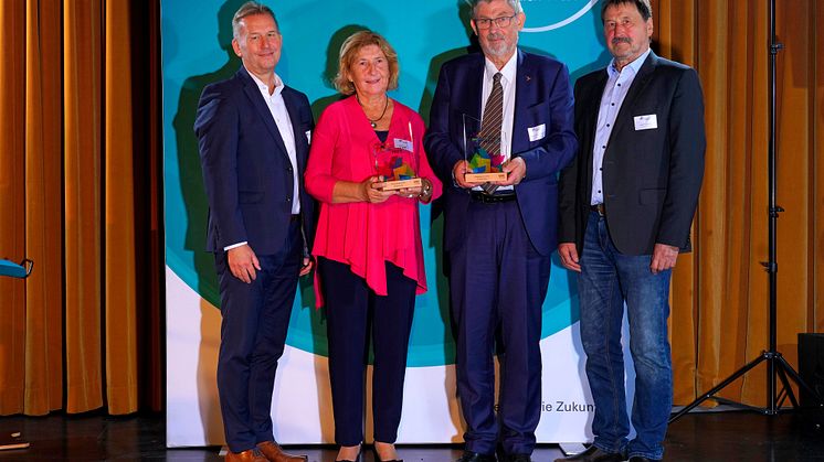 Kein Märchen: WWKULTURPREIS22 geht in Münchhausen-Stadt. (v. l.) Jürgen Noch, WW, Dr. Claudia Erler, Leiterin Münchhausen-Museum, Wilhelm Dornette, Bürgermeister Bodenwerder, und Laudator Bertram Schulte..