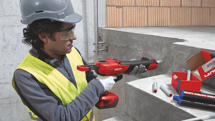 Hilti lanserar det nya injekteringssystemet universalmassa HIT HY-170 och injekteringspistol HDE