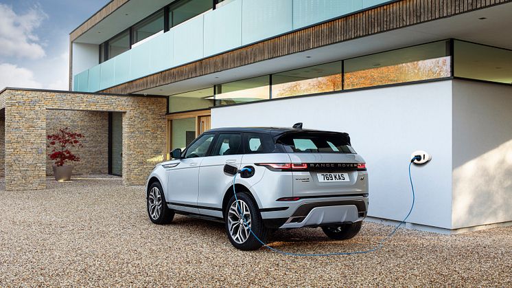 RR_EVOQ_PHEV_220420_03