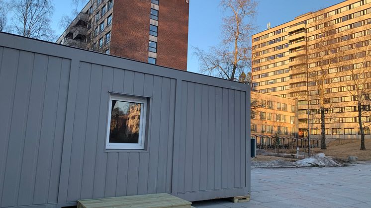 Fra tirsdag 9. mars og noen uker fremover deler SiO ut COVID-19 selvtester til beboerne på Kringsjå Studentby. 