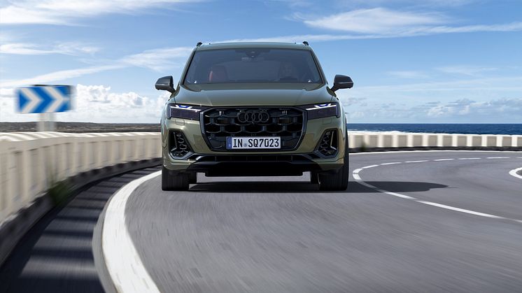 Audi SQ7 TFSI (Oak green pearl effect)