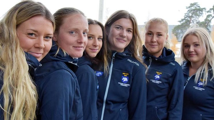 Årets talanger. Från vänster. Lina Andersson, dressyr Aminda Ingulfson, fälttävlan Lina Forsberg, fälttävlan Alva Lander, dressyr Antonia Pettersson Häggström, hoppning Alice Tapper, hoppning