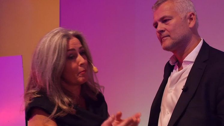 Polly Higgins about why she gives the prize sum away to victims of Swedish Boliden mining to laywer Johan Öberg. Interview by Pella Thiel. Video: Martin Hedberg