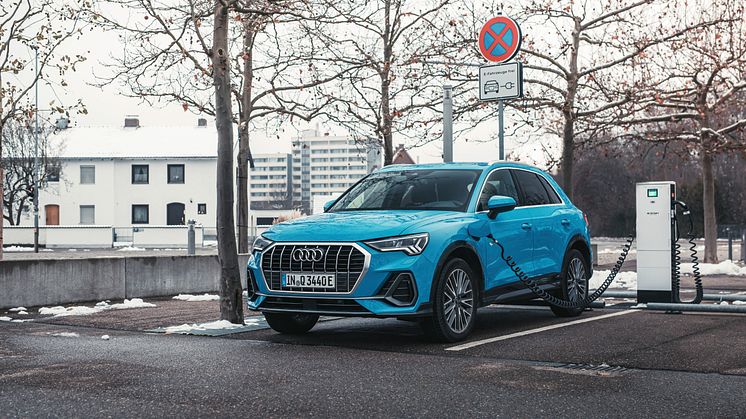 Audi Q3 TFSI e (Turboblå)