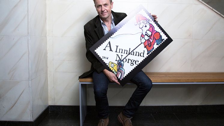 Fredrik Skavlan har illustrert årets offisielle julefrimerker. Foto: Håvard Jørstad, Posten Norge