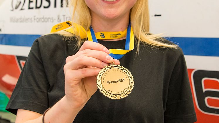 Caroline Söderqvist är Svensk Mästare i Flygteknik 2016. 
