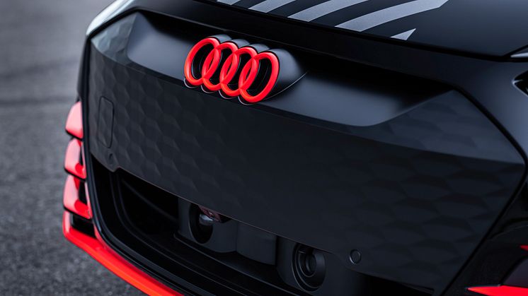 Audi e-tron GT concept (camouflage)