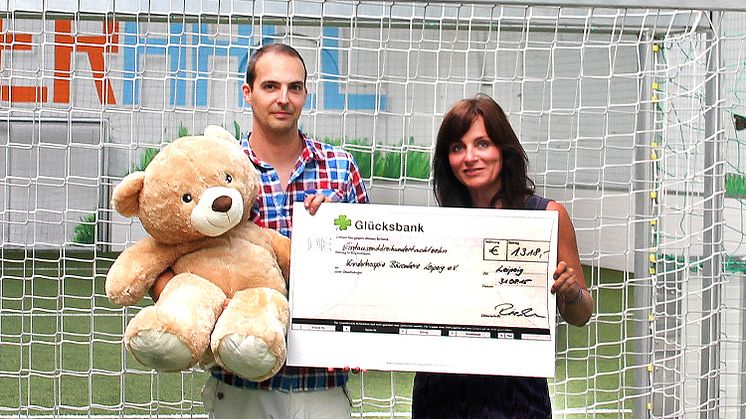 Kicken für Bärenherz: Benefiz-Fußballturnier in der Le Kickerhall