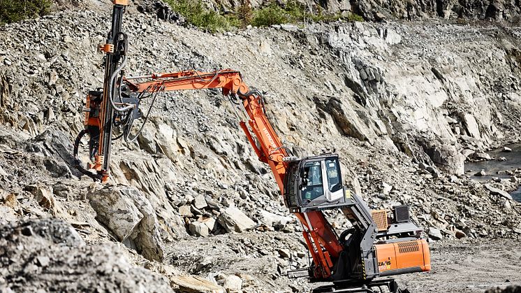 Hitachis materialhanterare blev unik borrigg