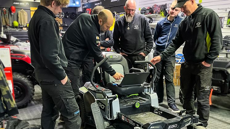 lattviktsmotot_indoor_service2024.jpg