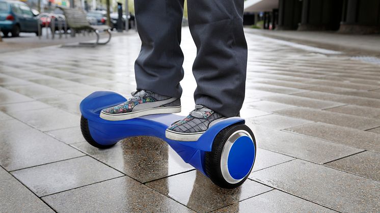 Hoverboards: Cool, aber leider nicht für den Straßenverkehr zugelassen. Foto: SIGNAL IDUNA
