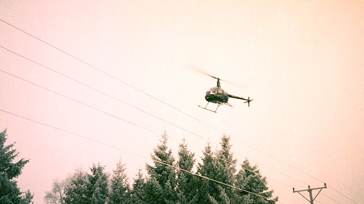 Att inspektera elledningar från helikopter går snabbt och kan förebygga problem redan innan de uppstår.