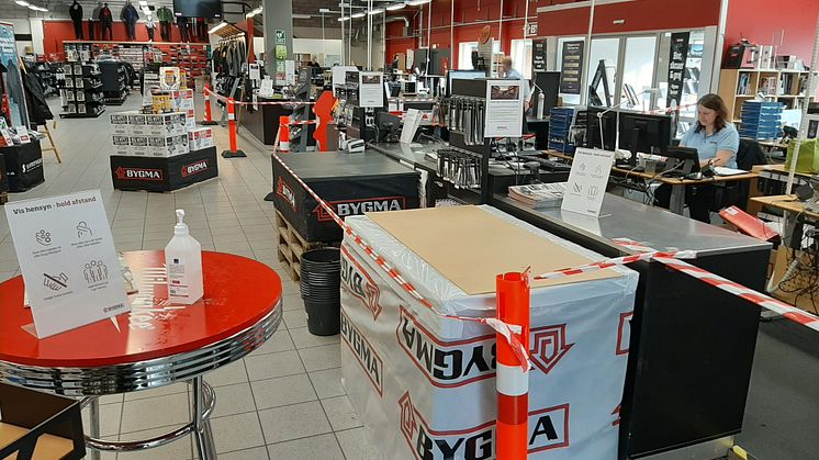 Alle Bygmas forretninger blev hurtigt indrettet til at efterleve myndighedernes anbefalinger 