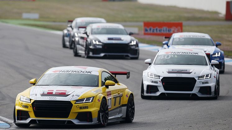 Nicolaj Møller Madsen i den gule Audi TT #17 ved Audi Sport TT Cup premieren på Hockenheim