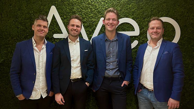Fra venstre: Thomas Osmund Jensen (Stifter Erhvervs Webdesign), Samuel Glaes (Stifter Aveo), Simon Børsting (Stifter Aveo) & Klaus Bisgaard (Stifter Erhvervs Webdesign)