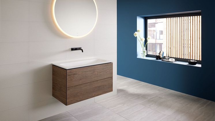 2024 Geberit Mix & Match ONE hickory with iCon washbasin SlimRim_Big Size.jpg